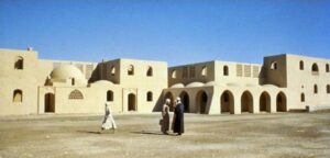 🌍 Hassan Fathy: A Visionary Architect Who Blended Tradition with Modernity 🌍