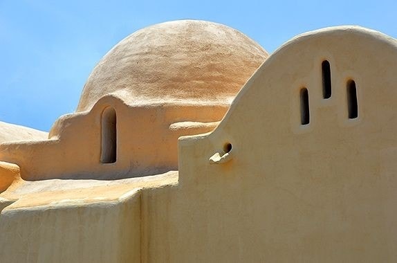 🌍 Hassan Fathy: A Visionary Architect Who Blended Tradition with Modernity 🌍