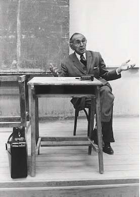 🌍 Hassan Fathy: A Visionary Architect Who Blended Tradition with Modernity 🌍