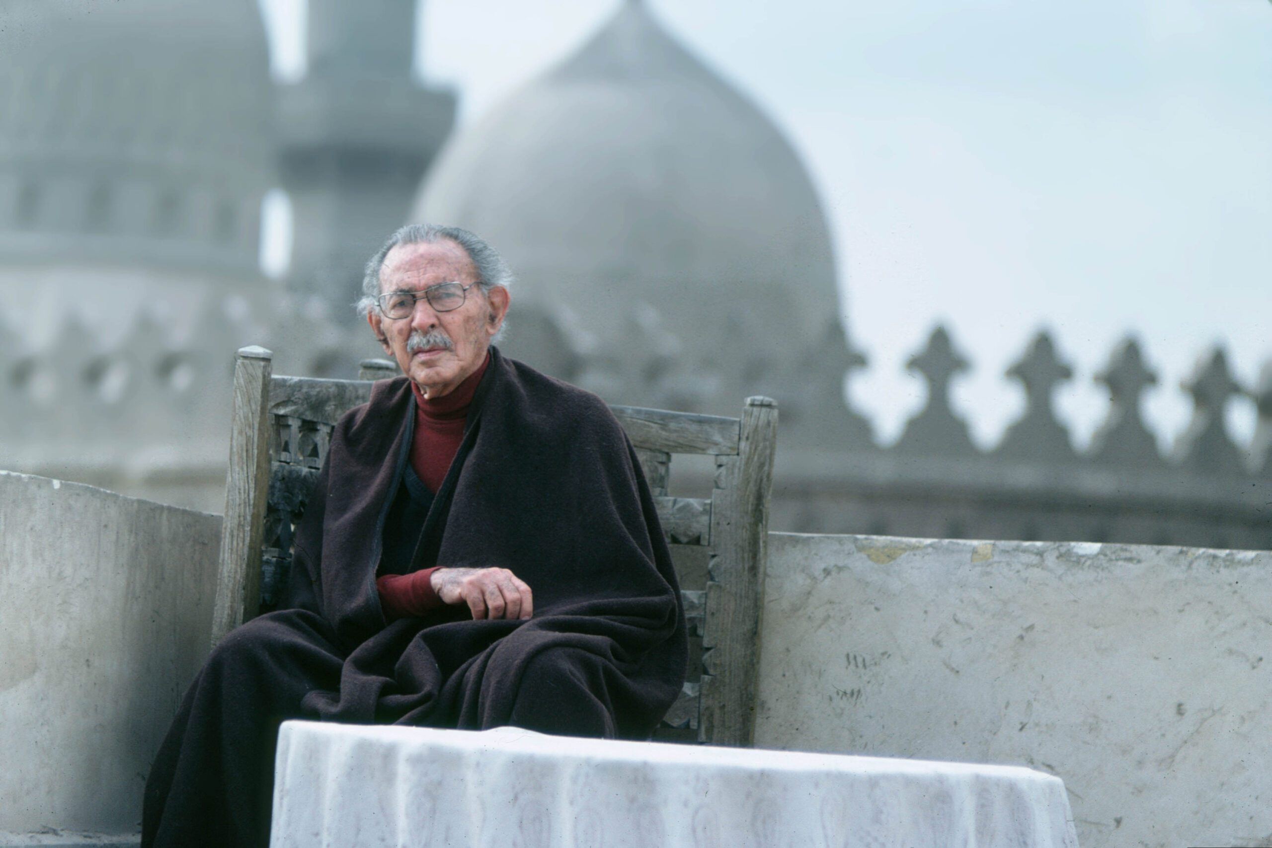 🌍 Hassan Fathy: A Visionary Architect Who Blended Tradition with Modernity 🌍